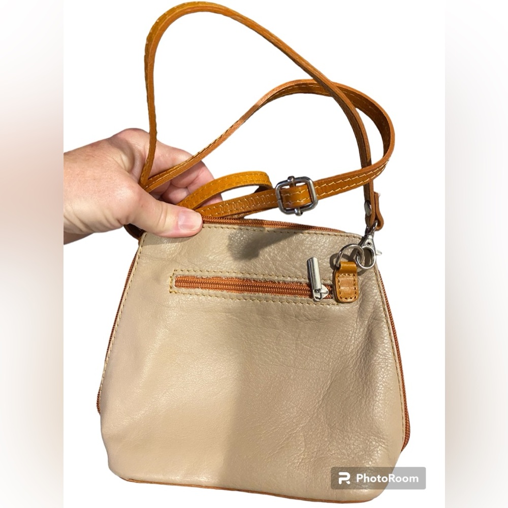 Vera Pelle Leather Crossbody; EUC